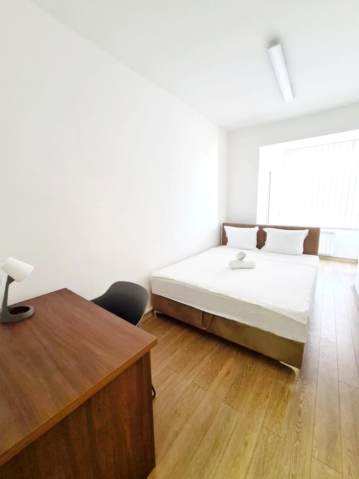 Smart Apartments Skopje Buitenkant foto