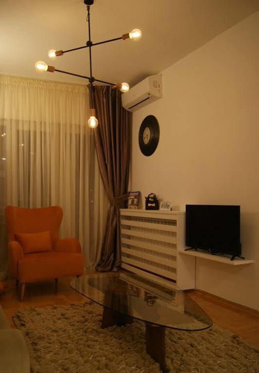 Smart Apartments Skopje Buitenkant foto